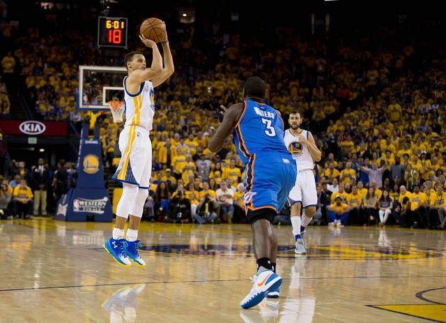 名宿：阿克利乌什须谨慎选下家，枪手巴黎多特都可能签他（名宿劝阿克利乌什慎选新东家：阿森纳、巴黎与多特皆可能出手）