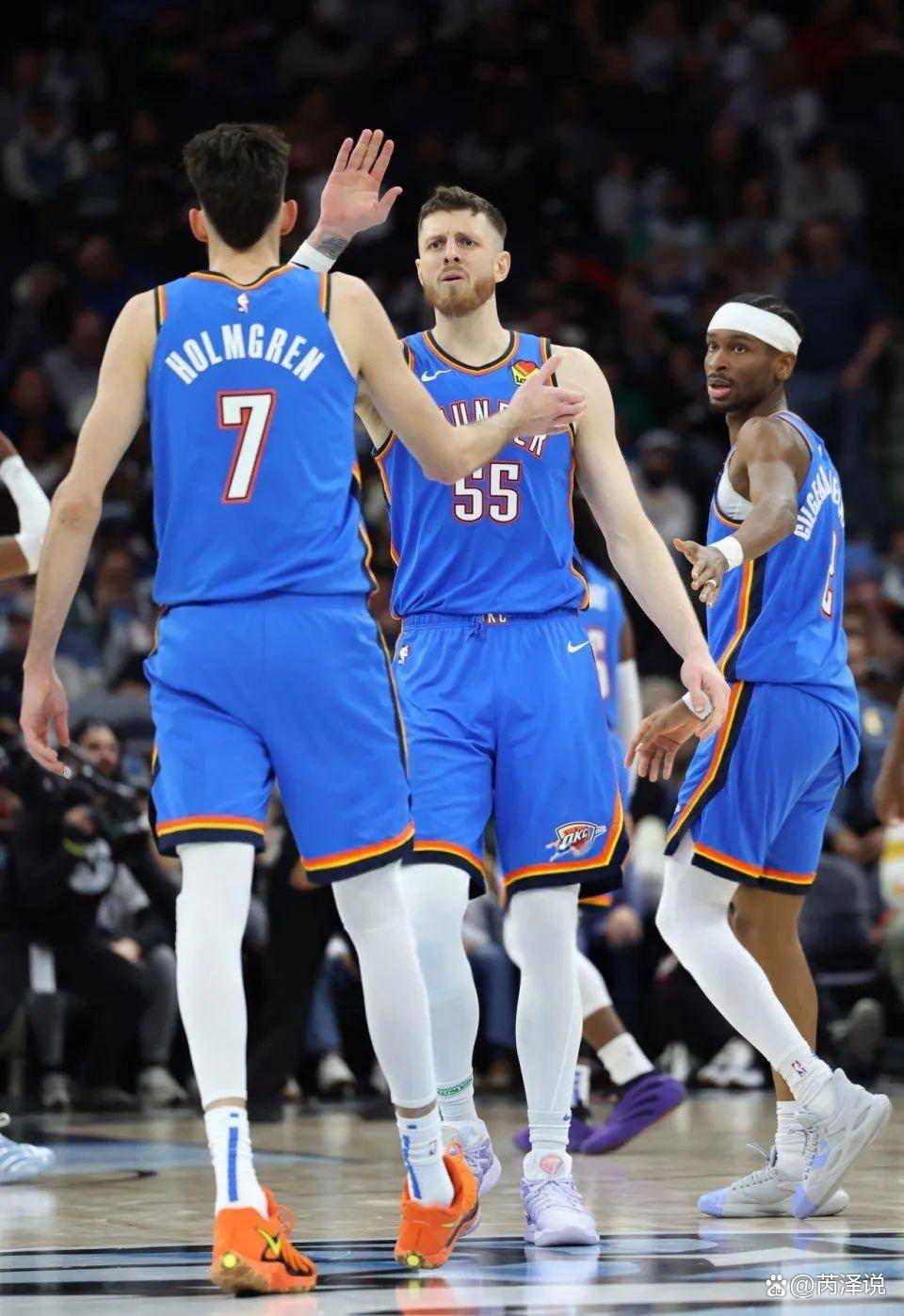 梅开二度助那不勒斯战胜尤文，霍伊伦当选全场最佳球员（梅开二度助那不勒斯击败尤文，霍伊伦荣膺全场最佳）