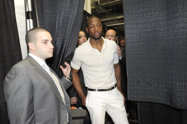 26状元大热！卡梅伦·布泽尔8场比赛创下30年来纪录（2026状元热门！卡梅伦·布泽尔8战刷新近30年纪录）