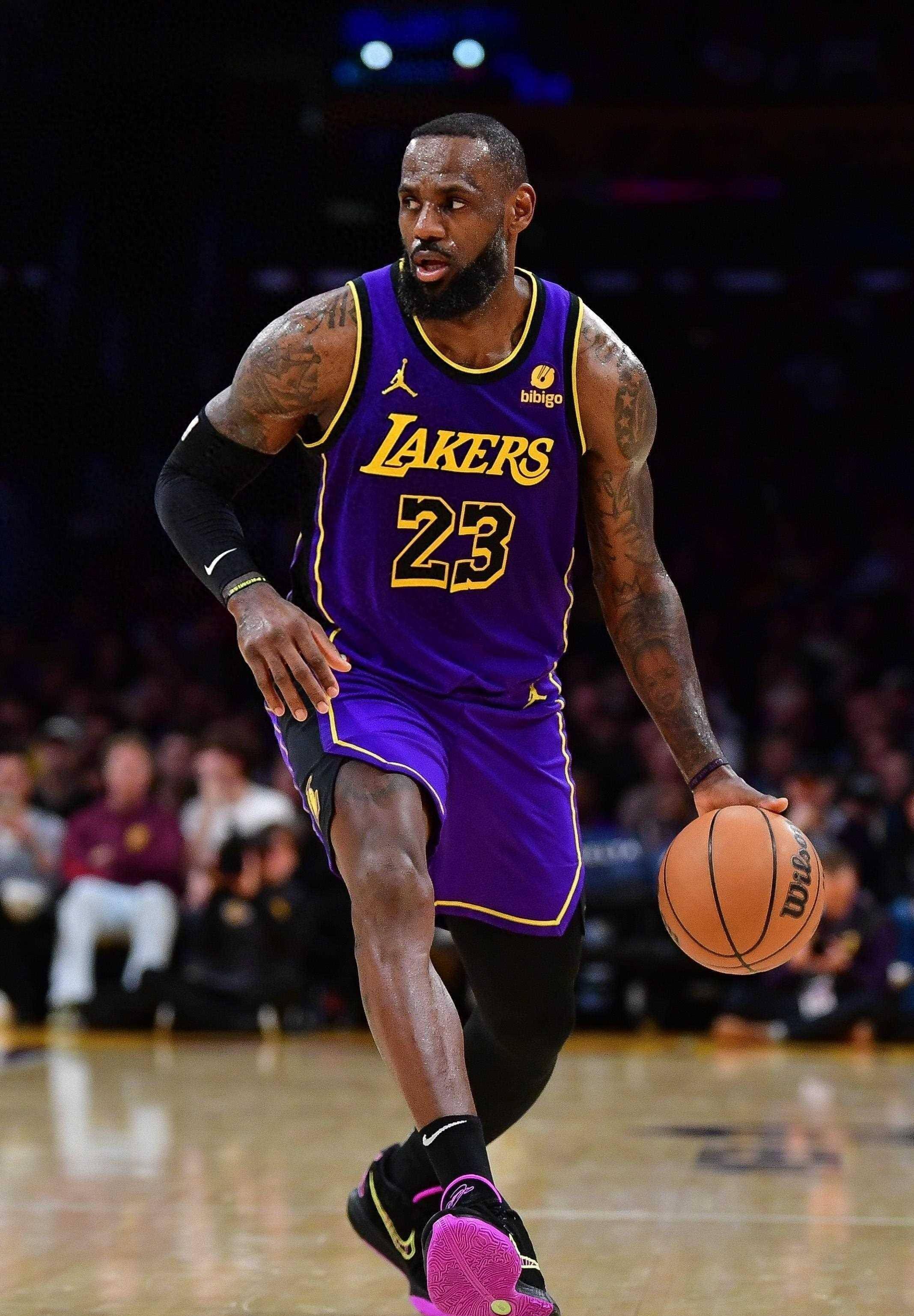 特尔施特根社媒晒恢复训练照片：很高兴归队（特尔施特根社媒晒康复训练照：喜迎归队）