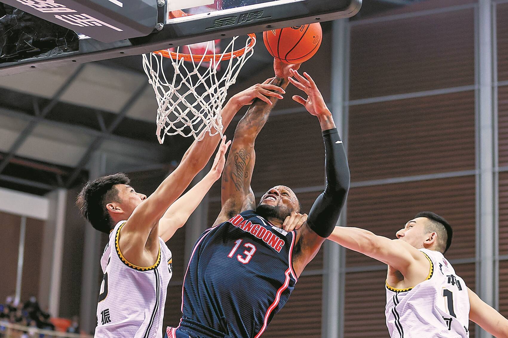 记者：16岁布基纳法索中场签约白堡，未来有望加盟切尔西（记者：白堡签下16岁布基纳法索中场，未来或将投奔切尔西）