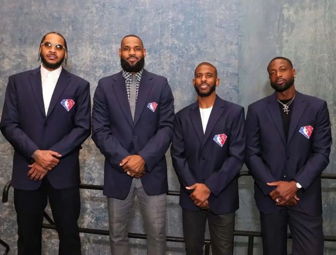 法媒：巴黎FC想签下坎特，他与吉达联合的合同仅剩不到一年（法媒：巴黎FC有意引进坎特，其与吉达联合合同剩余不足一年）