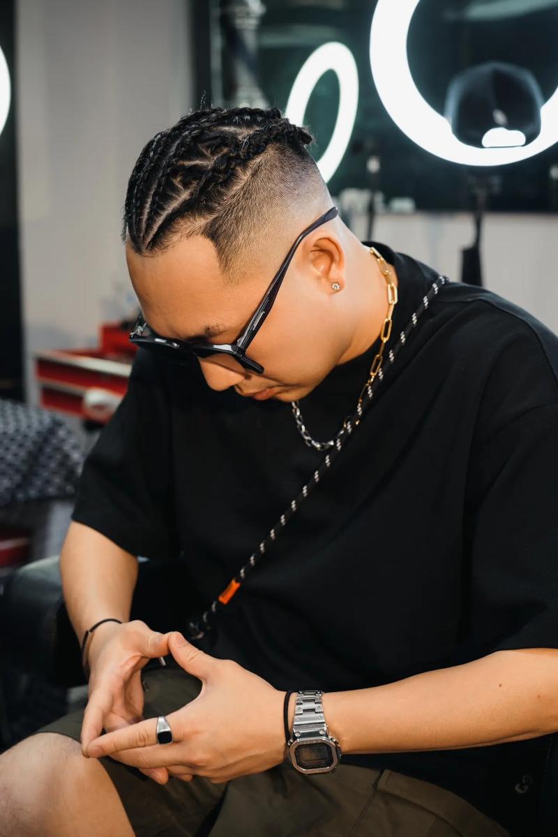 欧冠精彩进球回顾：梅西助攻亮点,（欧冠进球集锦：梅西助攻成焦点）