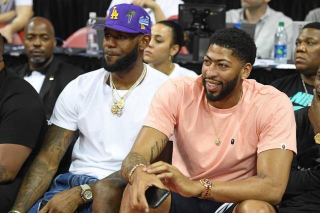 皇马0比2塞尔塔，巴尔韦德楚阿梅尼远射失准（皇马0-2不敌塞尔塔，巴尔韦德与楚阿梅尼远射无功）