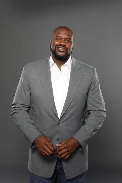 中外友人嗨玩匹克球（中外朋友畅享匹克球乐趣）