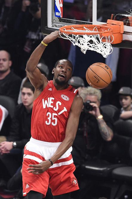 罗马税前年薪排名：迪巴拉1290万断崖领跑，利昂-贝利650万第2（罗马队税前薪资榜：迪巴拉1290万一骑绝尘，利昂-贝利650万位居第二）