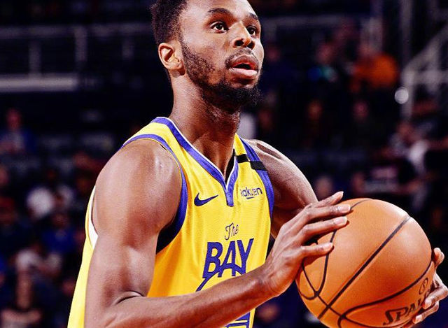 为了赢，你的面相都变了！ 贺希宁在底角用力使相，都快变成布克了（为赢球气质都变了！贺希宁底角强势开火，简直化身布克）