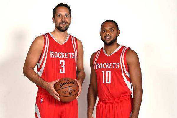 离40+三双仅差1板！拉拉维亚社媒调侃东契奇：你再抢个板啊（东契奇距40+三双只差1板！拉拉维亚社媒打趣：再抢一个啊）